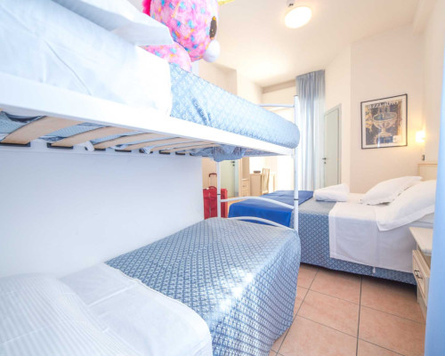 media.Camera_Quadrupla_Elite_Cattolica